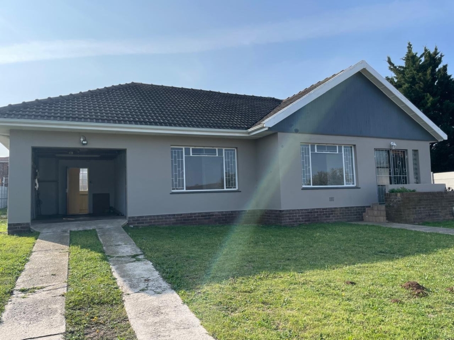 To Let 4 Bedroom Property for Rent in Linton Grange Eastern Cape